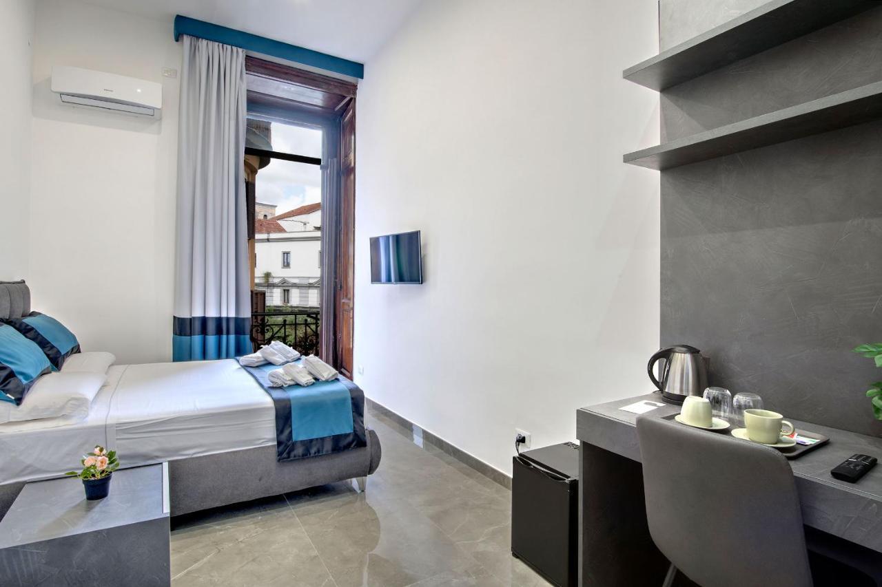 Irooms Garibaldi Gasthuis Napels
